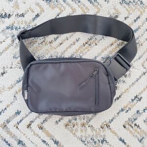 LEOVICI Athluxe Crossbody Bag Black Womens Small Travel Bag Fanny Pack